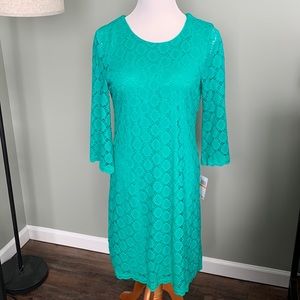 NWT Emerald Green lace shift dress, 3/4 sleeve size M